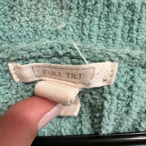 Full tilt 3 button cardigan/ sweater - Picture 2 of 2